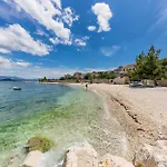 Seaside Family Friendly House With A Swimming Pool Arbanija, Ciovo - 24430 Casa vacanze Traù