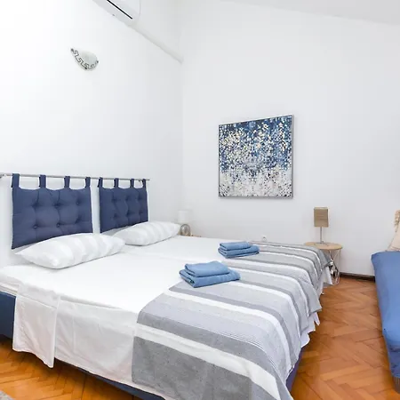 Seaside Family Friendly House With A Swimming Pool Arbanija, Ciovo - 24430 Vakantiehuis *