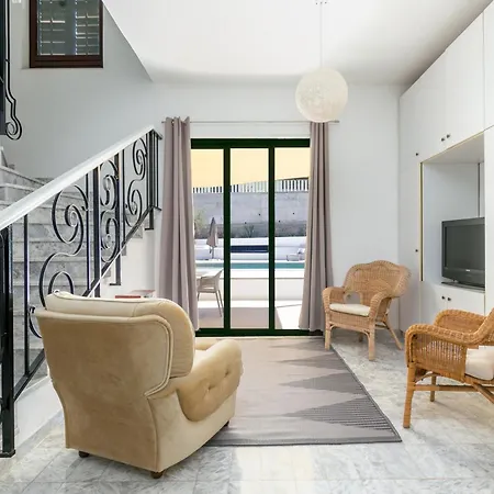 Semesterbostad Seaside Family Friendly House With A Swimming Pool Arbanija, Ciovo - 24430 *