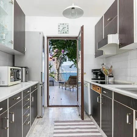 Seaside Family Friendly House With A Swimming Pool Arbanija, Ciovo - 24430 Semesterbostad Trogir