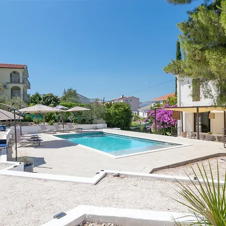 Seaside Family Friendly House With A Swimming Pool Arbanija, Ciovo - 24430 * Trogir