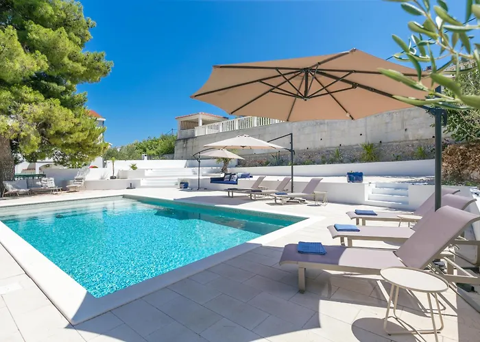Vakantiehuis Seaside Family Friendly House With A Swimming Pool Arbanija, Ciovo - 24430