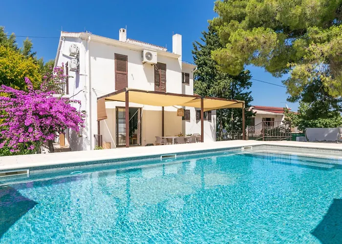 Vakantiehuis Seaside Family Friendly House With A Swimming Pool Arbanija, Ciovo - 24430 *