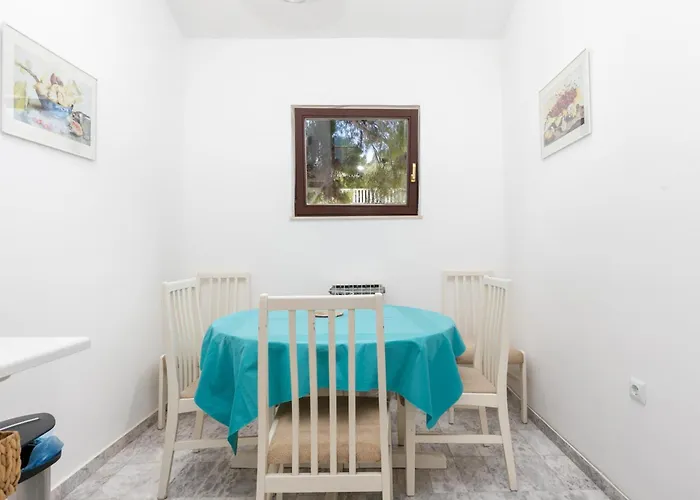 Seaside Family Friendly House With A Swimming Pool Arbanija, Ciovo - 24430 Vakantiehuis *