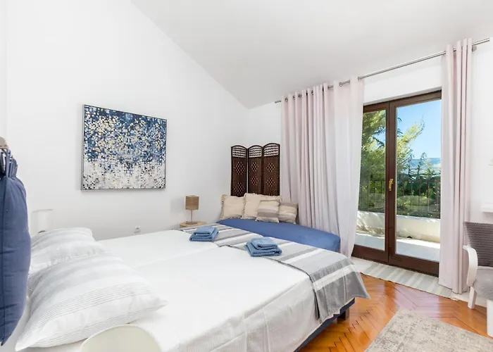 Seaside Family Friendly House With A Swimming Pool Arbanija, Ciovo - 24430 Hébergement de vacances