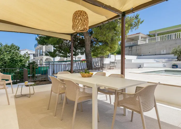 Σπίτι διακοπών Seaside Family Friendly House With A Swimming Pool Arbanija, Ciovo - 24430 Τρογκίρ