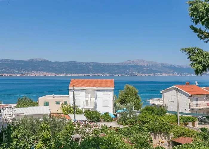 Σπίτι διακοπών Seaside Family Friendly House With A Swimming Pool Arbanija, Ciovo - 24430 Τρογκίρ
